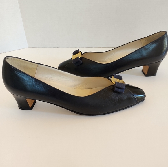 Timeless Navy Blue Leather Pumps | 7.5 N THOMAS WALLACE for Charles Patou - Picture 2 of 10